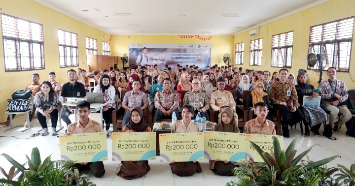 BNI Serahkan Sertifikasi Guru dan Gelar Seminar Literasi Keuangan