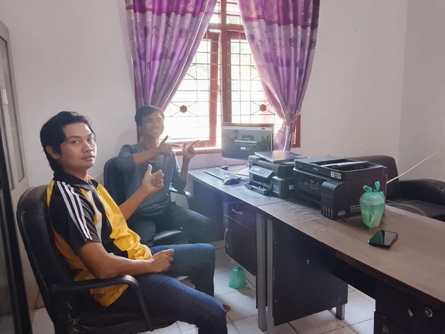 Mahasiswa KKN UNRI Digitalisasi Desa Pangkalan Gondai