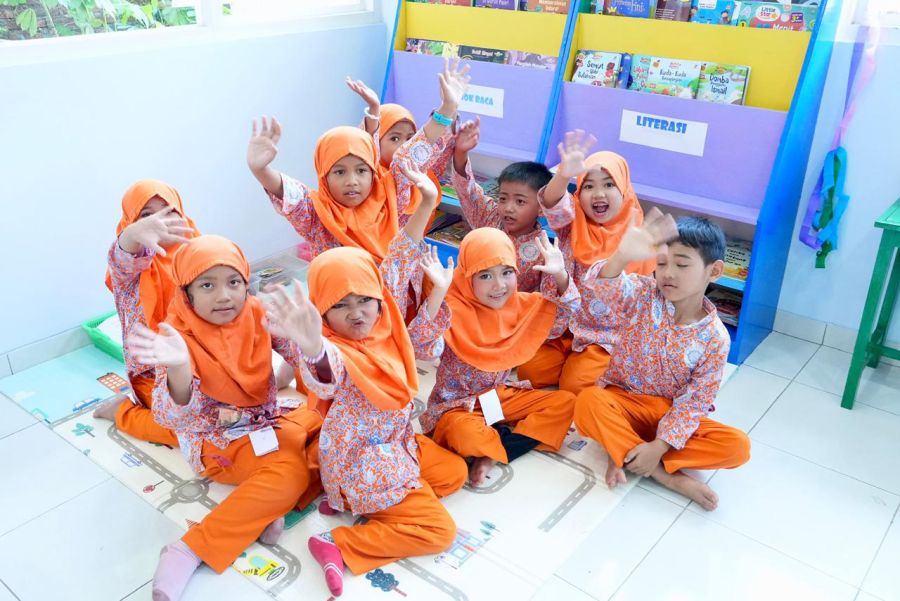 mendikdasmen-resmikan-tk-di-semarang-terus-dorong-program-wajib-belajar-13-tahun