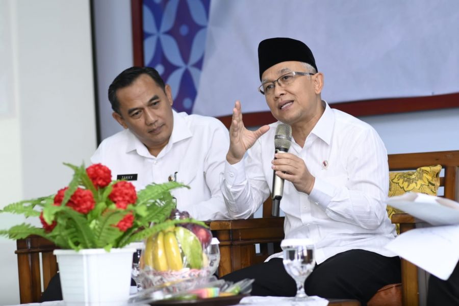Penguatan Pendidikan Karakter untuk Meningkatkan Daya Saing Lulusan SMK di Indonesia