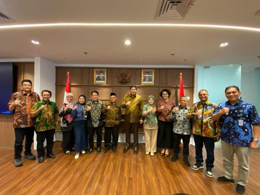 Rapat Pembahasan Rencana Pembangunan Rumah untuk Guru Ikut Dihadiri Mendikdasmen