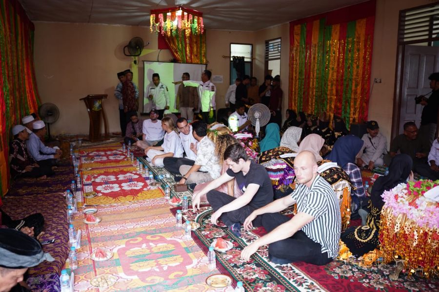 Sivitas UIR Bersama Dua Guru Besar dari Jerman Gelar Pengabdian Masyarakat Internasional