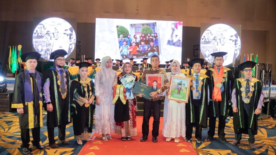 Suasana Haru Warnai Wisuda UMRI ke XXXI Hari Kedua