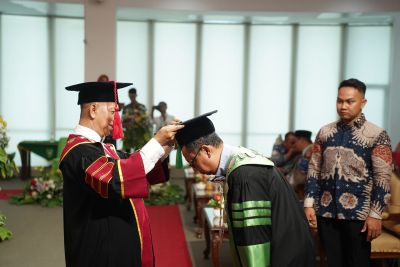uir-kukuhkan-prof-dr-fathurrahman-sebagai-guru-besar