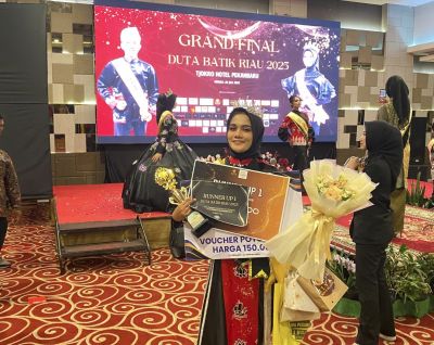 duta-batik-riau-2025-mahasiswi-fakultas-hukum-unilak-raih-juara-dua