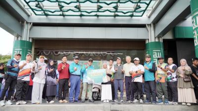 milad-ke-18-umri-hadirkan-gerak-jalan-sehat-pererat-kedekatan-dengan-masyarakat