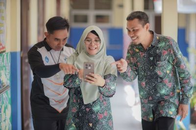 pemerintah-salurkan-aneka-tunjangan-untuk-16-juta-guru-asnd-senilai-18-triliun-rupiah-di-awal-2026